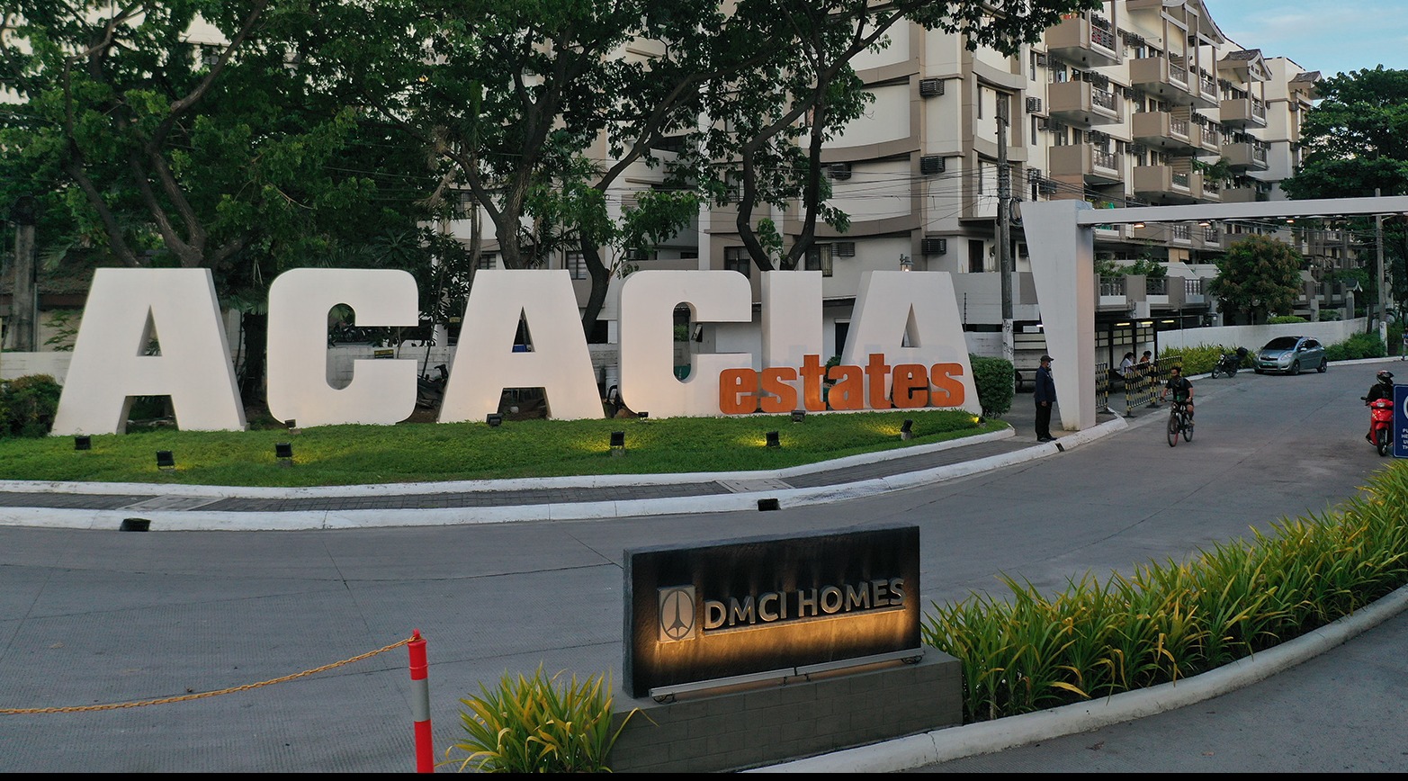 The front of DMCI Homes' Acacia Estates